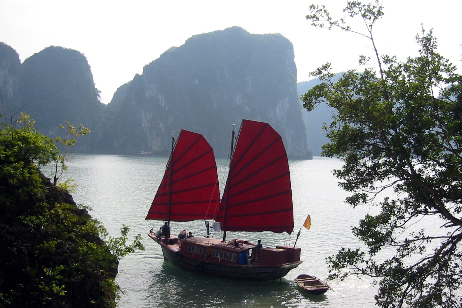 Chuẩn bị gì khi đi tour du thuyền Hạ Long ngủ đêm?