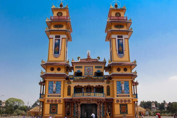 Tây Ninh – Núi Bà Đen – Tòa Thánh Cao Đài trong ngày — ảnh 4