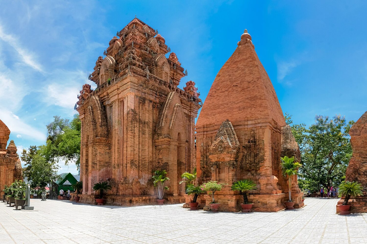Đêm nhạc “Vĩnh Hy xưa” mở đầu chương trình quảng bá vịnh Vĩnh Hy